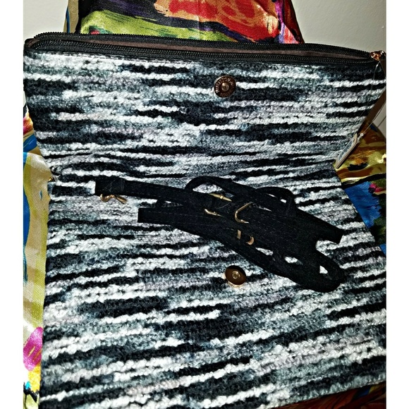 Unique Clutch/Purse - Picture 3 of 3